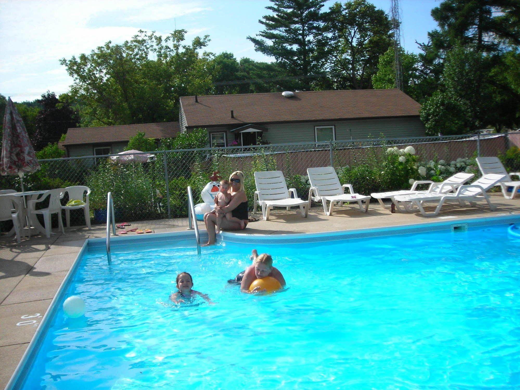 Deer Trail Motel Wisconsin Dells Luaran gambar